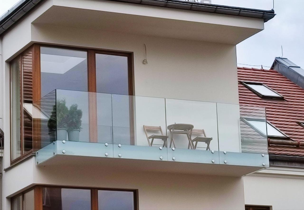 Apartament"Nad Niwka 6" Z Zamykanym Bezplatnym Parkingiem Bílsko-Bělá Exteriér fotografie